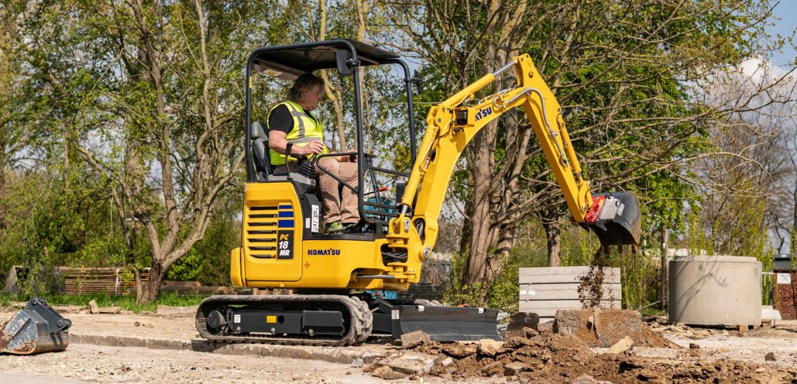 PC18MR 5 action 02 1140x550