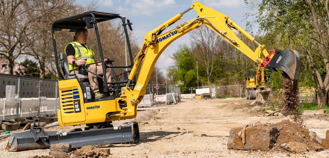 PC18MR 5 action 05 1140x550